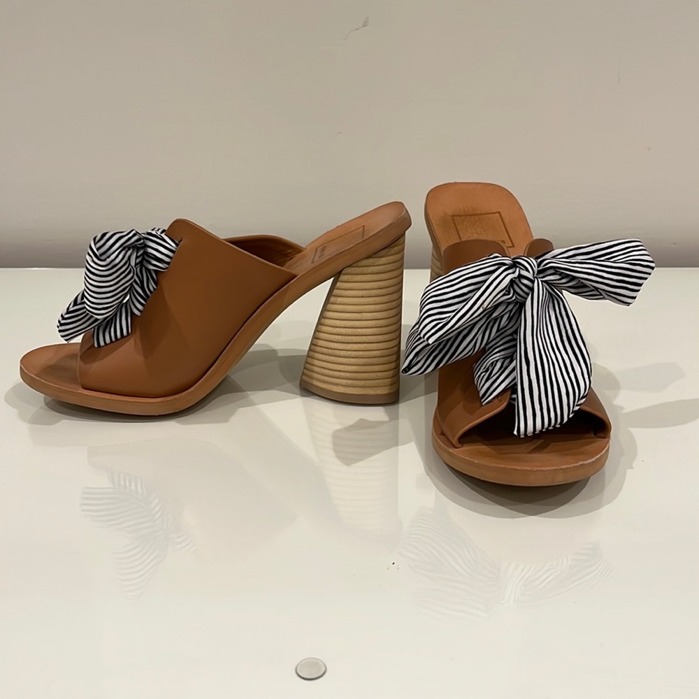 ONLY WORN 2x Dolce Vita stacked leather sandal, size 6